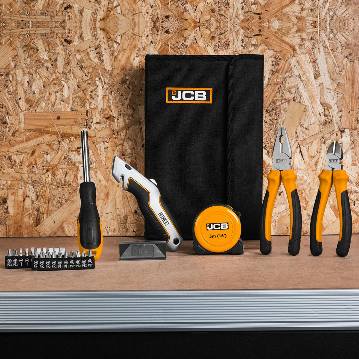 Jcb Tools JCB 26 Piece Tool Set inc. Pliers, Cutters, Blades, Measuring Tape ...