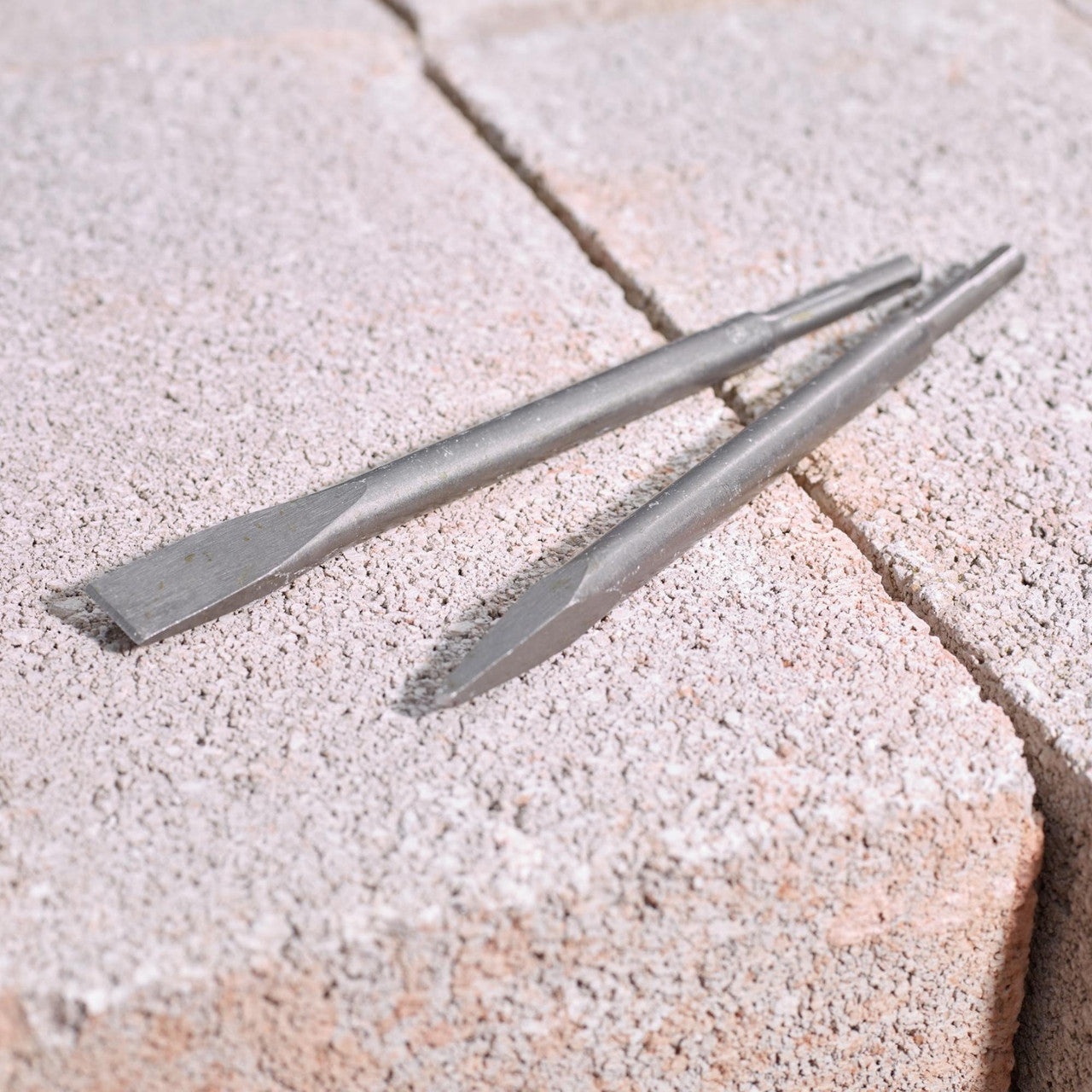 JCB SDS Plus Chisels Twin Pack, 250mm Pointed, 20x250mm Flat Chisel | JCB-SDSCH-PK