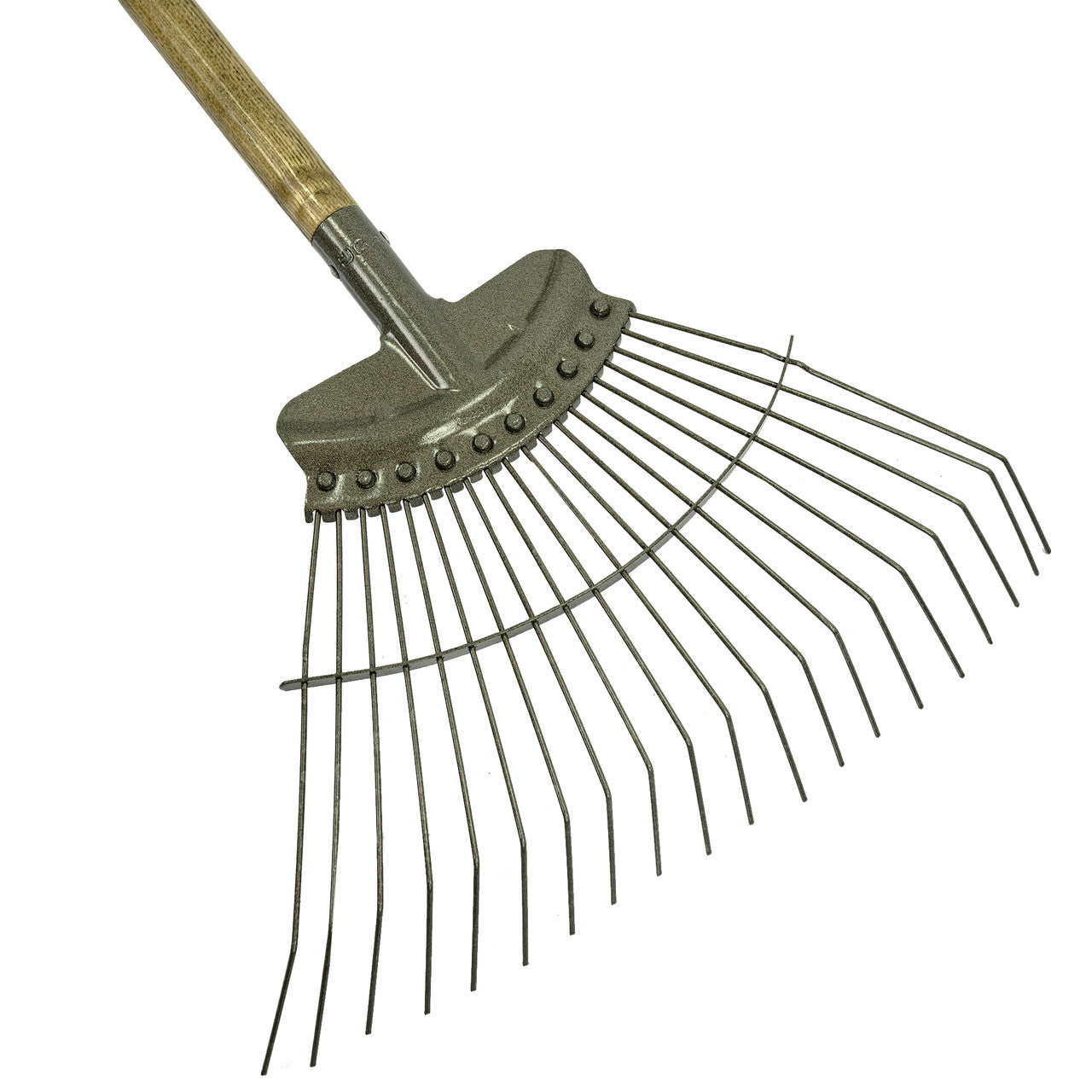 Efficient Gardening: The 20 Teeth Tines carbon steel blade efficiently tackles debris, ensuring a well-groomed lawn.