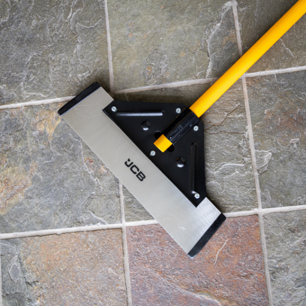 JCB 450mm 18’’ Long Handled Floor Scraper, Heavy-duty Spring Steel Blade | JCBSC13