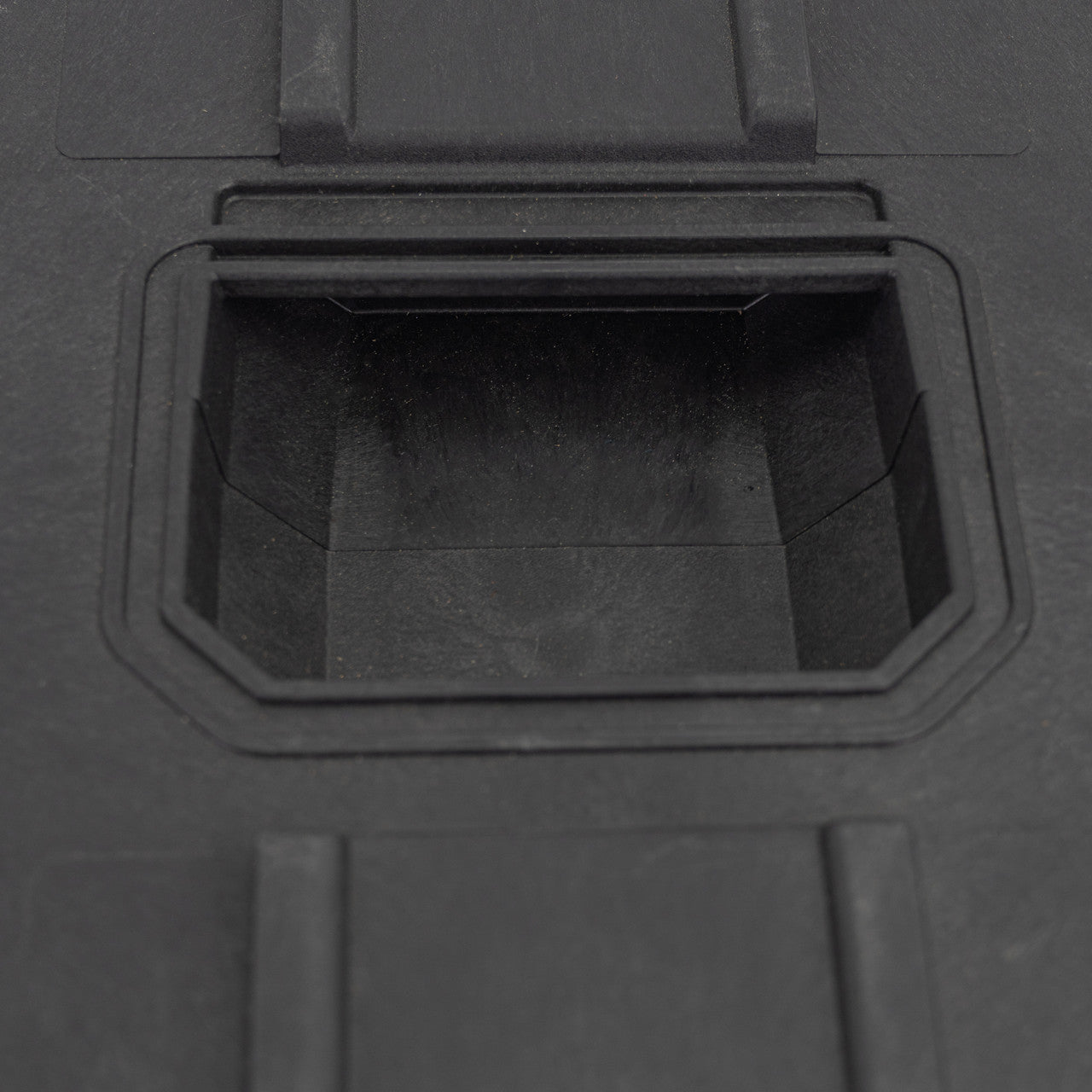 Easy to Carry and Transport Handle