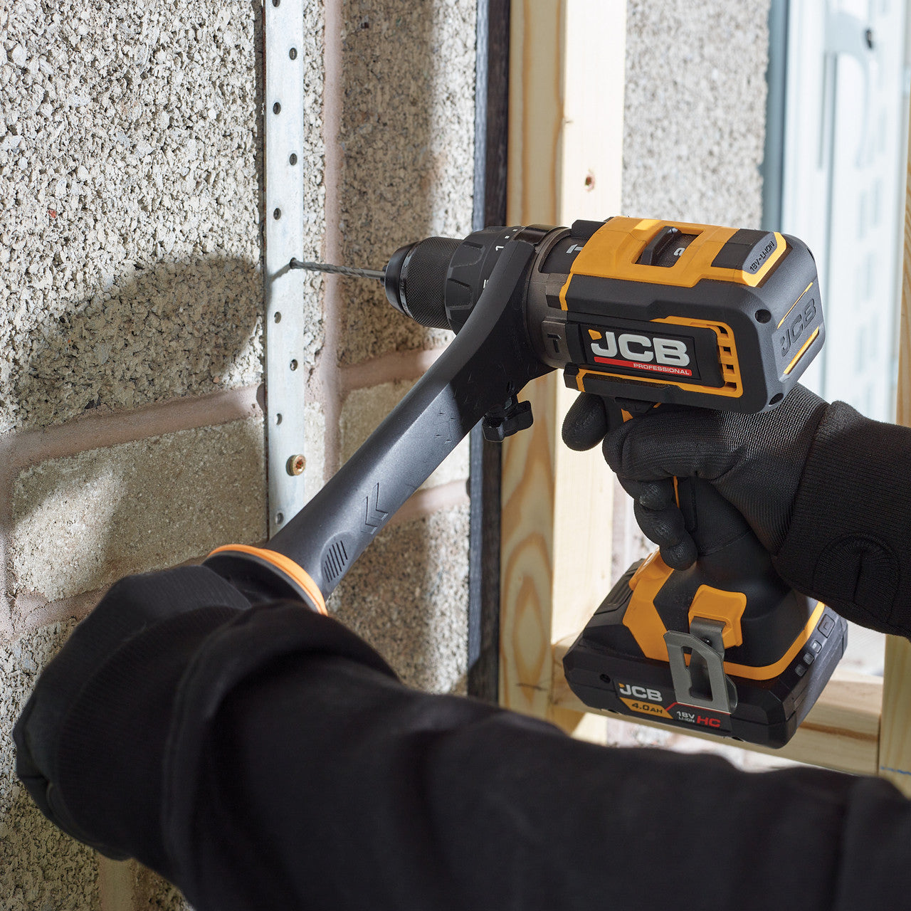 Designed for use in concrete, masonry, and metal applications.