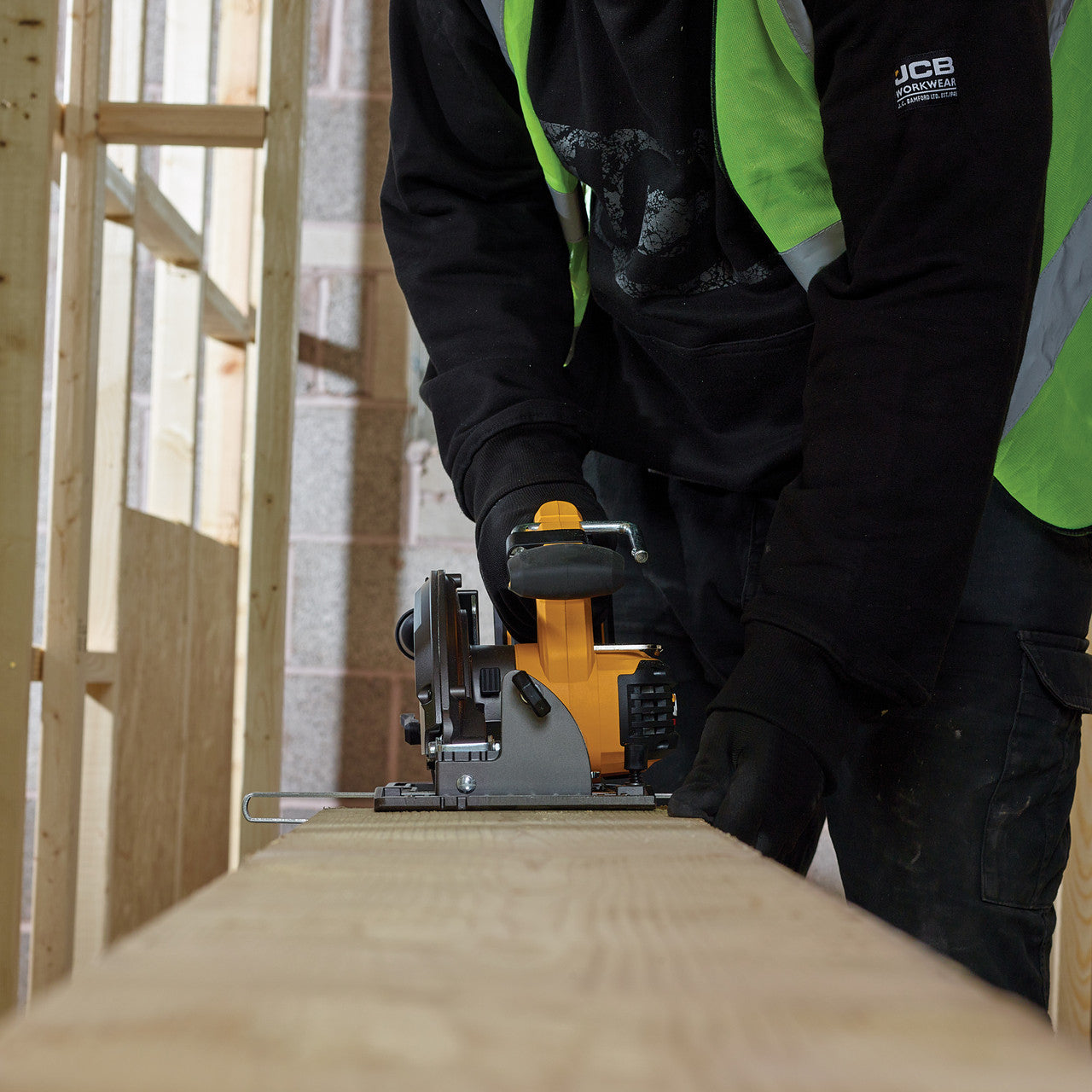 JCB Pro 18V Circular Saw 185mm, 60mm Cut Depth, Aluminium Base, Incl. 2 Blades (Bare Tool) | JCB-18PCS-185