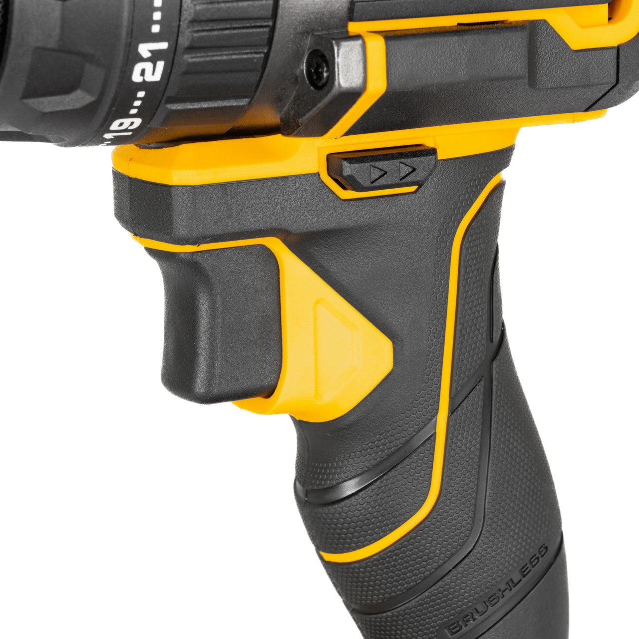 JCB Pro 18V Kit, Combi Drill (75Nm), Impact Driver (230Nm), Angle Grinder (115mm), 2x 5Ah Batteries, 4.5A Fast Charger & Soft Tool Bag |JCB-18PKIT-7