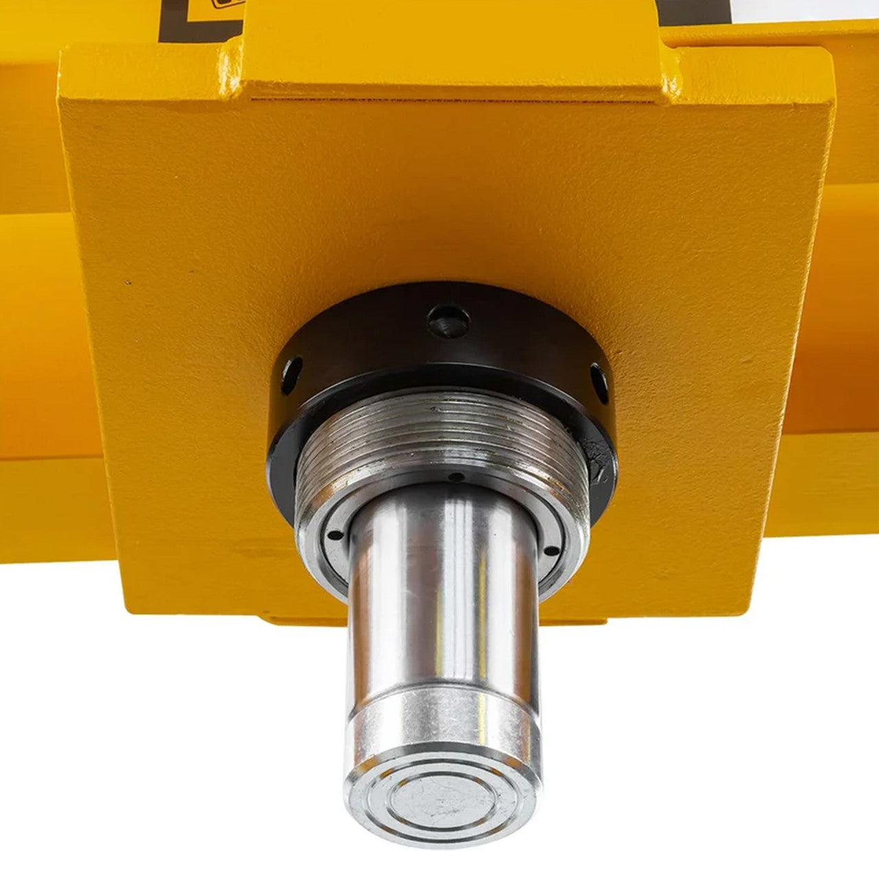 Manual pump operation: Achieve maximum force with minimal effort.