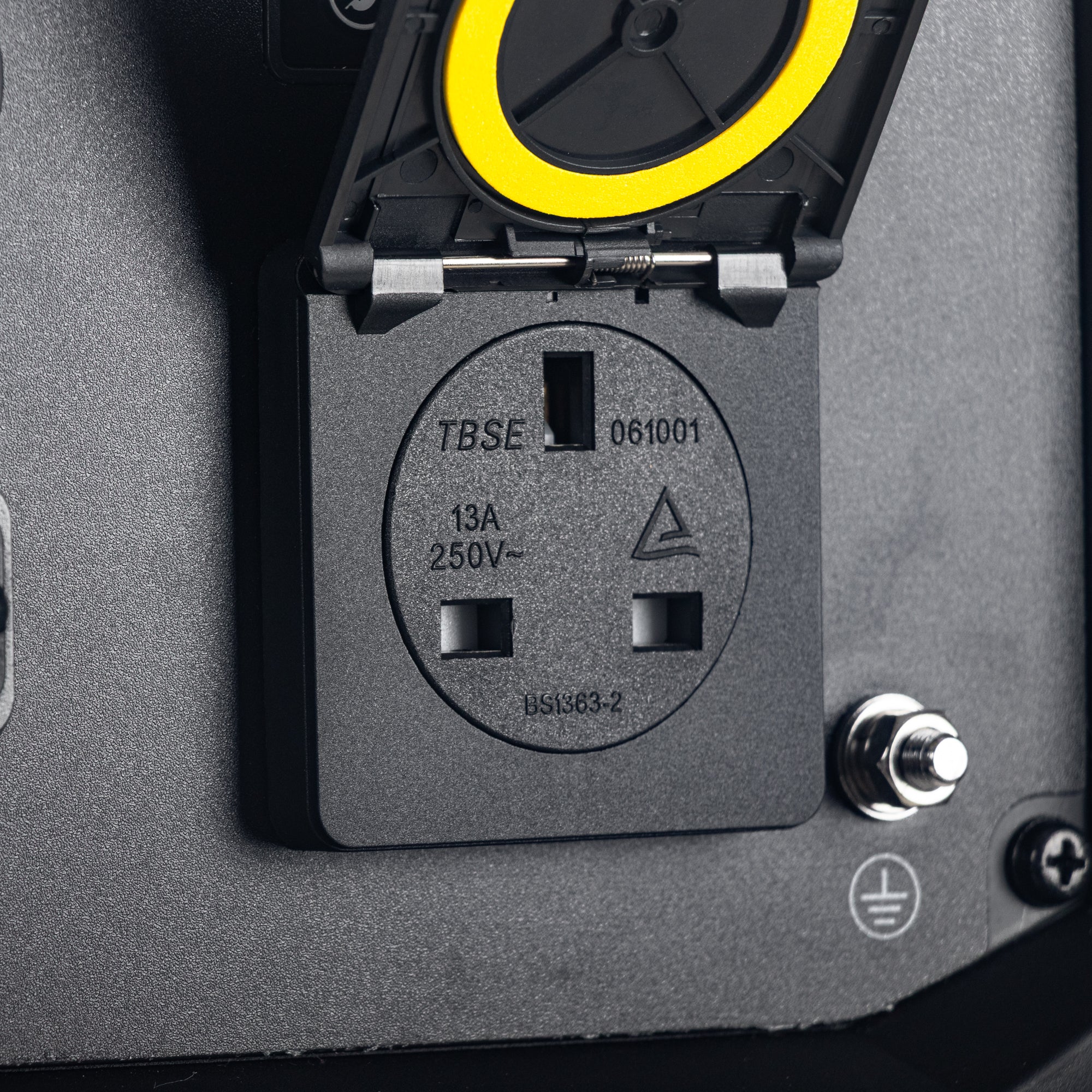 JCB 2000W, 2kW Inverter Generator, Pure Sine Wave, Quiet & Lightweight | JCB-IG2000